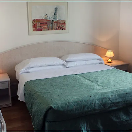 ドゥオモ 3* シエーナ